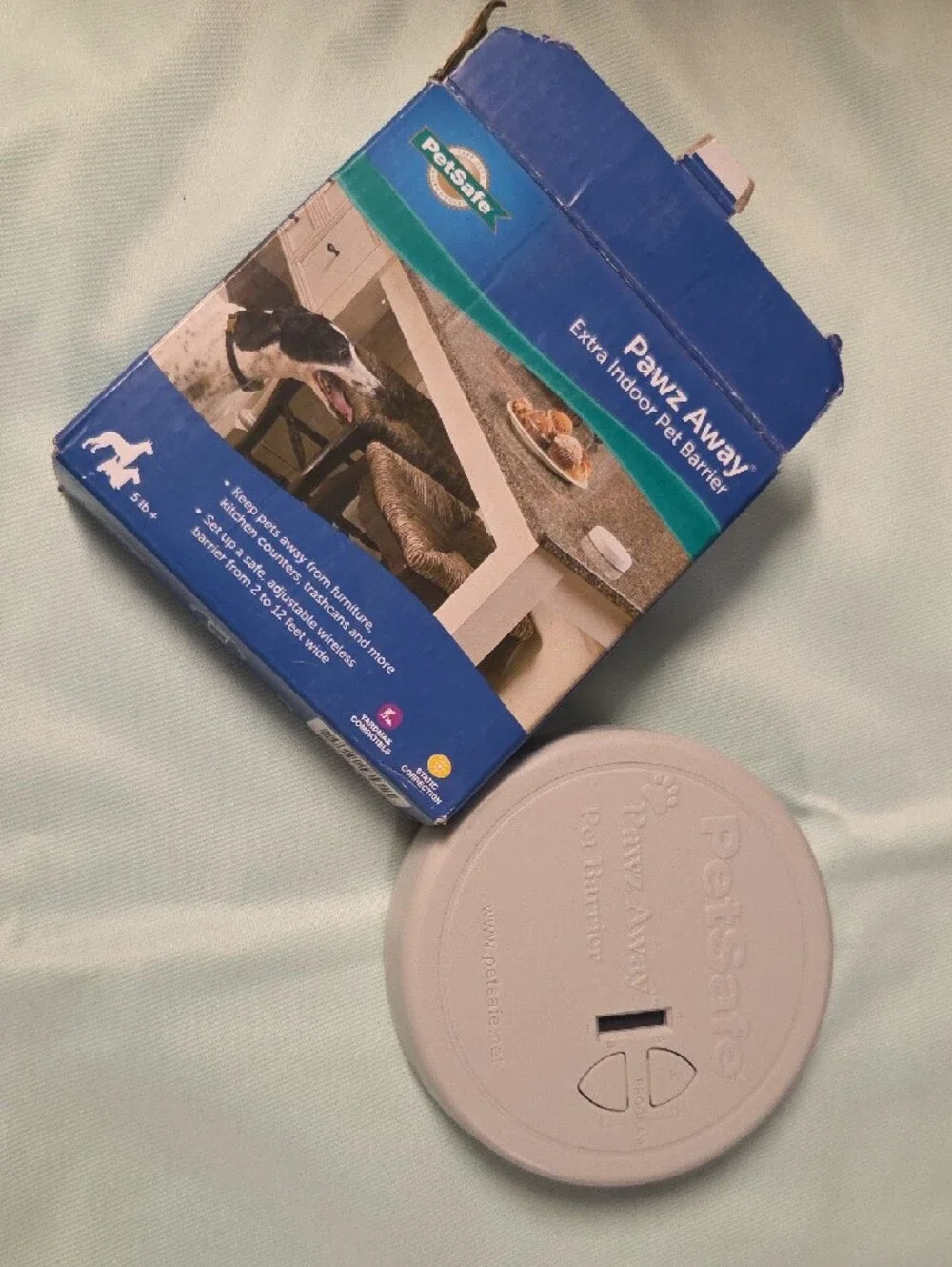 PetSafe Pawz Away Indoor Pet Barrier - Light Gray and Blue Packaging
